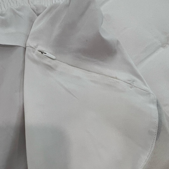 Athleta MESH RACER RUN MID RISE 4 SHORT - Picture 8 of 8